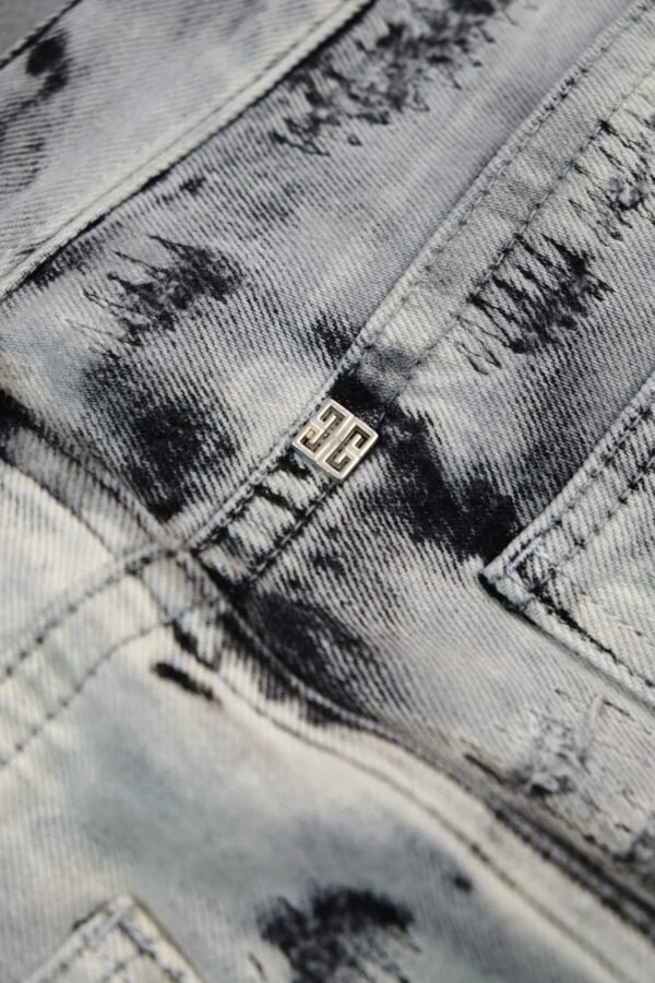 Givenchy Distressed Bleached - Hình ảnh 2