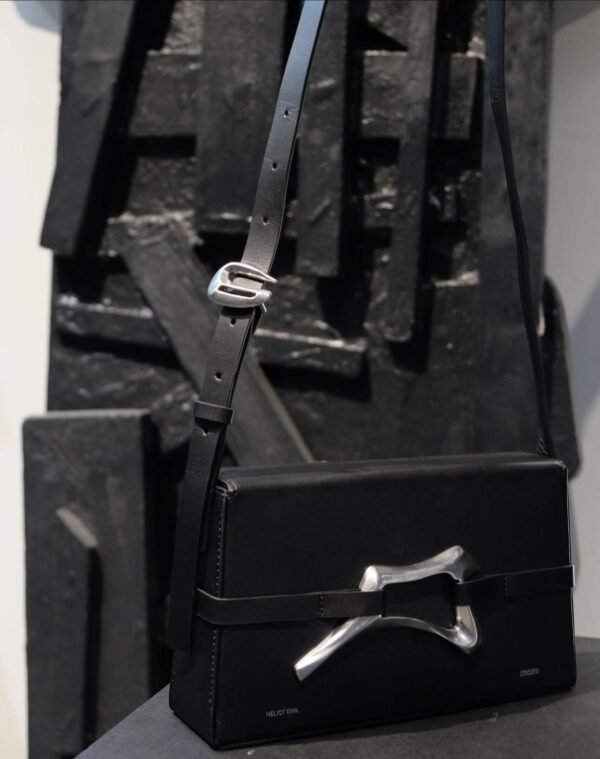 Heliot Emil x Staccato Cow Leather Shoulder Bag Night Black - Hình ảnh 4