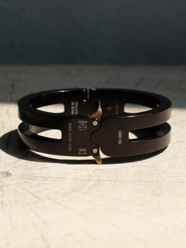 1017 ALYX 9SM BUCKLE BRACELET